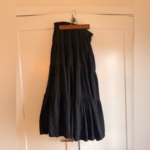 Gotcha covered black tiered skirt